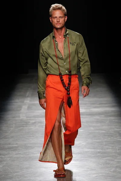 Look 43